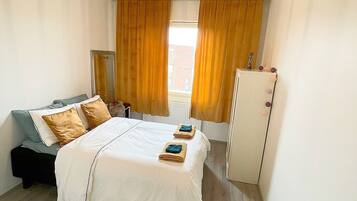 1 makuuhuone, silitysrauta/-lauta, Wi-Fi