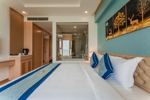 Senior Double Room - Canary Gold Hotel Quy Nhơn, Beachfront (Quy Nhon)