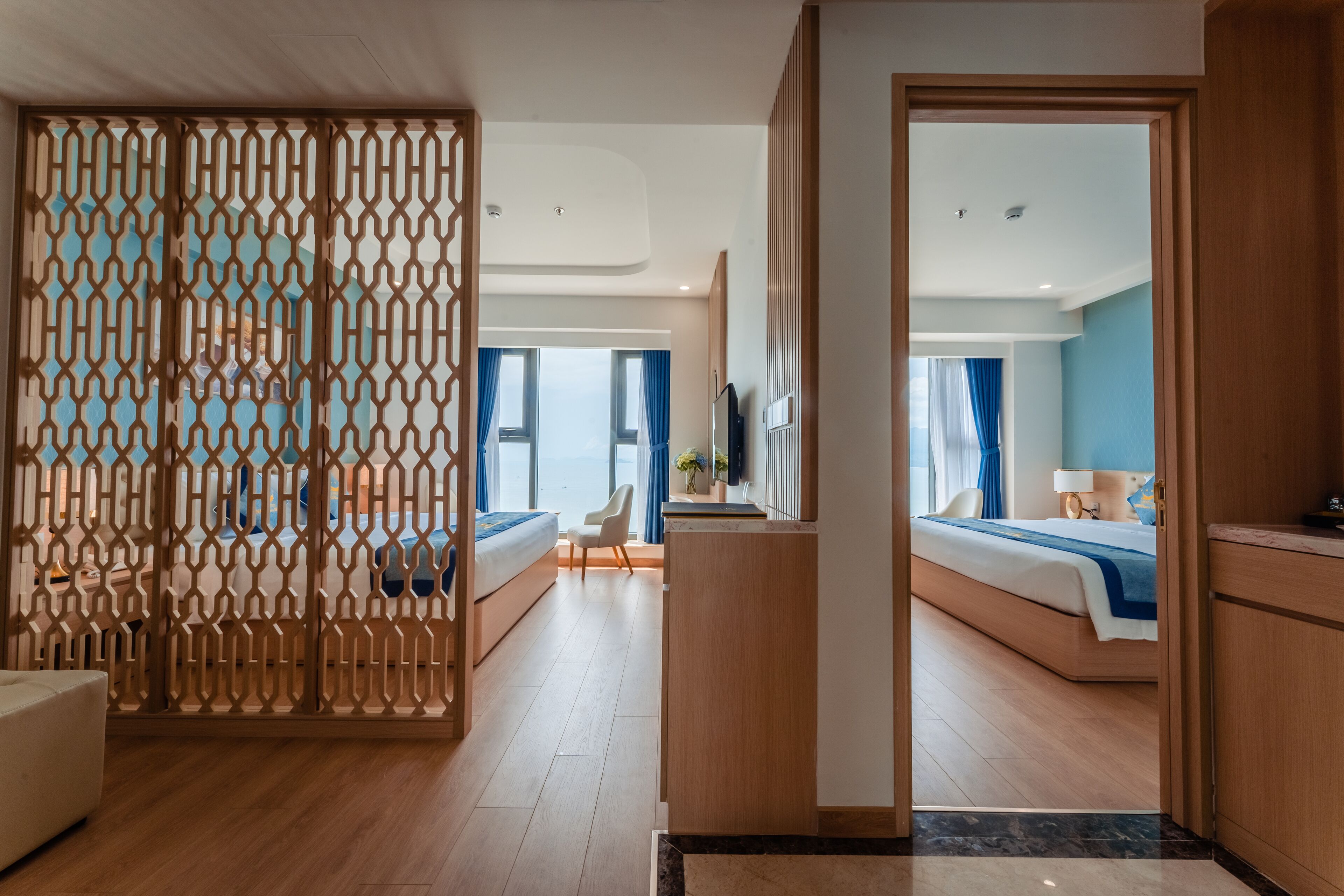 Premier Suite | Premium bedding, memory foam beds, free minibar items, in-room safe