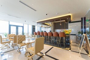 酒吧（店内）