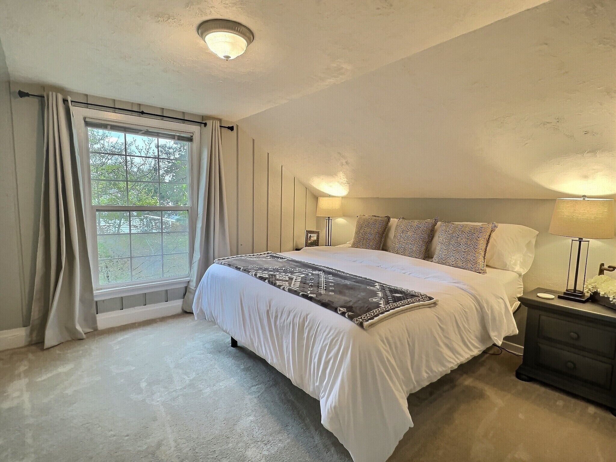 Park-like 1915 downtown home fire dining gameroom ping pong bikes walk to lake!