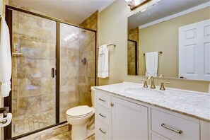 Bathroom - The Sea Pines Resort 895 Ketch Court (Hilton Head Island)