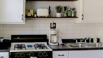 Frigorífic, microones, forn i placa de cuina