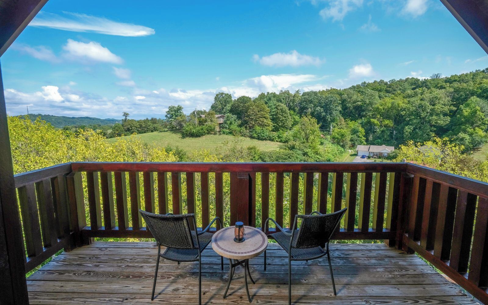 Heavenly Haze Hideaway - Relax in the Outdoor Hot Tub