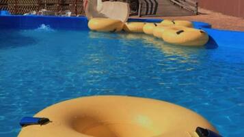 7 outdoor pools