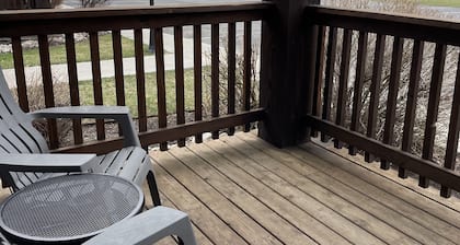 Buffalo Valley - Spacious Condo w/ 1 king bed and 2 queen beds