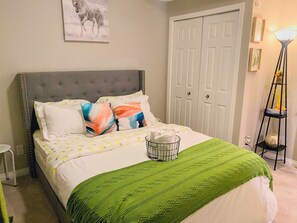 1 bedroom, desk, iron/ironing board, WiFi