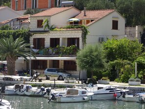 Marina - Zuljana - apartment with large terrace, sea view (Žuljana)