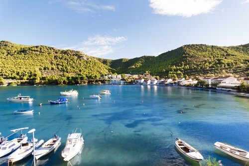Zuljana - appartement avec grande terrase, vue sur mer