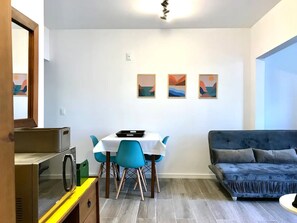 Interior - Nice renovated apartment, 1 bedroom, 5 min from the beach (Florianopolis)