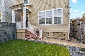 Exterior - Elegant Family Home in the Heart of New Orleans (New Orleans)