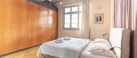 4 dormitorios, tabla de planchar con plancha, wifi gratis y ropa de cama