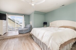 5 bedrooms, iron/ironing board, internet