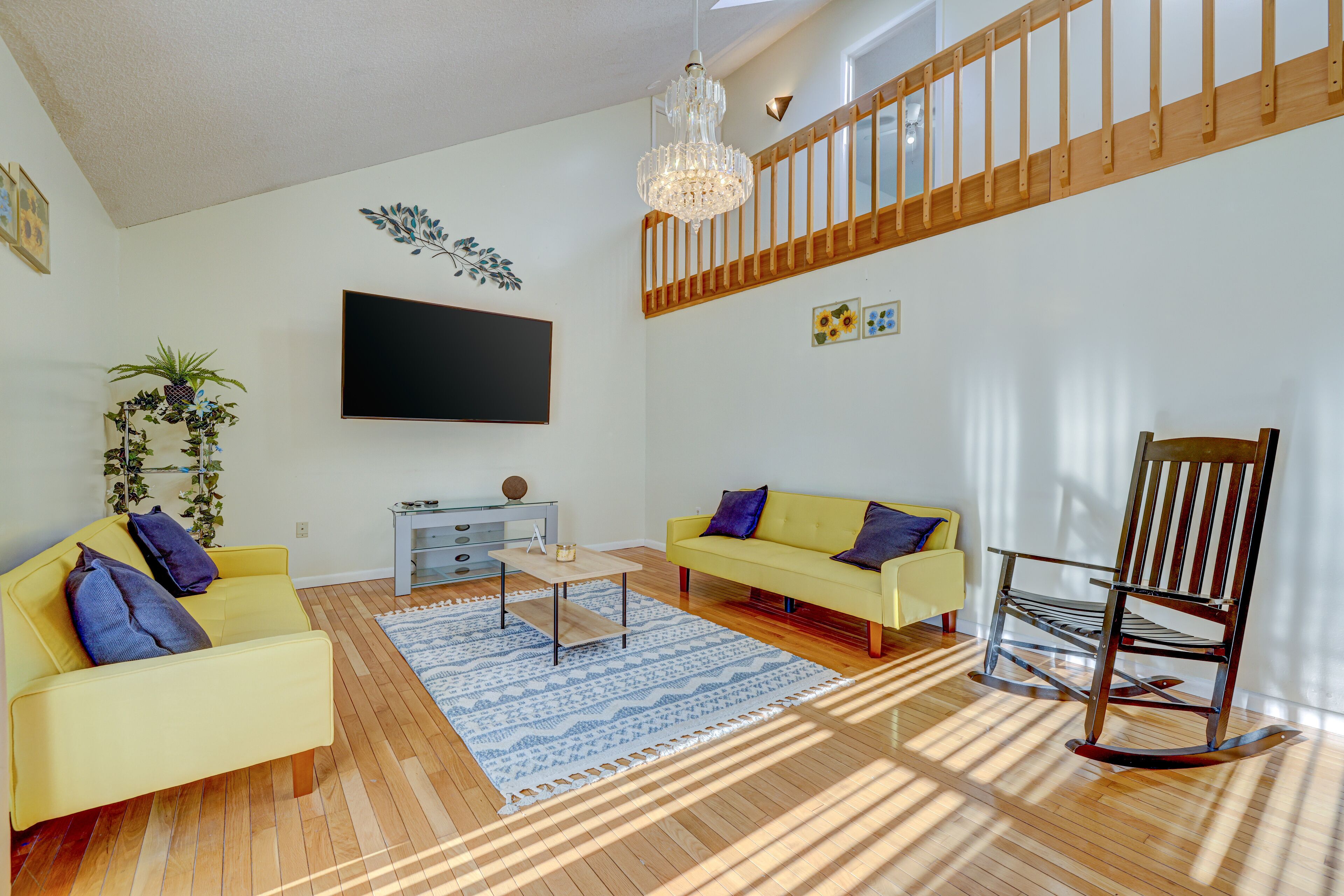 Cozy entire residential home! 15 minutes from camelback