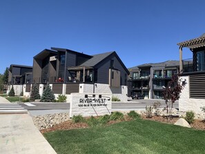 Exterior - Access to many ski areas! Great restaurants! Close to I 70. (Silverthorne)