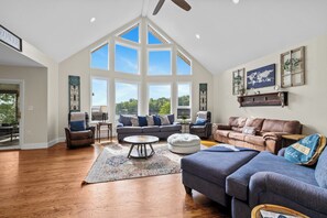 TV connectée, cheminée