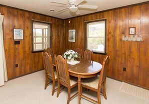 Dining - 1422 - Captain's Quarters, 4-bed home in the heart of Corolla, NC (Corolla)