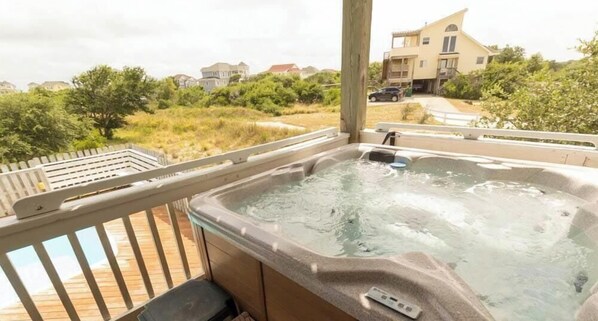 Outdoor spa tub - 1489 - Shore Enough, a spacious 4-bed, 3.5-bath home in Corolla, NC, private pool,12 guests. (Corolla)