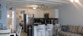 Awesome 1BR located in the heart of Sea Isle!