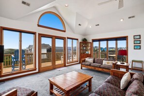 TV, tavolo da calcetto