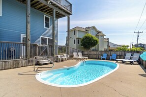 A heated pool - 2509 - Oh Buoy, Beach home with 4 master bedrooms and Private Heated Pool at no additional charge. (Duck)
