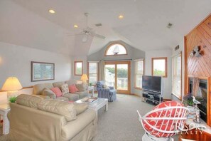 TV, DVD player, books, stereo - 2510 - Duck Dunes, home with private pool and lifeguard station at beach access (Duck)