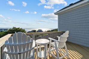 Property grounds - 2820 - Dabbling Duck, Fun Duck vacation home with panoramic sound views and breathtaking sunsets (Duck)