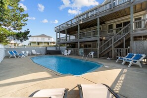 Pool - 2820 - Dabbling Duck - Spacious Duck Getaway | Pool, Hot Tub & More (Duck)
