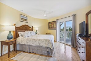 5 bedrooms, travel cot, free WiFi, bed sheets - 3675 - Seaducktion, Beautiful pet friendly home with private saltwater pool, hot tub, and more (Duck)