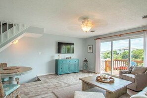 TV, DVD player - 4210- Changes in Latitude, Georgetown Sands condo, outdoor shower, with community pool and tennis (Duck)