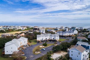 Exterior - 4220- Timeless, WiFi, outdoor shower, picnic table, and community pool and tennis (Duck)