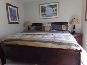 4 chambres, fer et planche à repasser, lit de bébé portatif, Wi-Fi