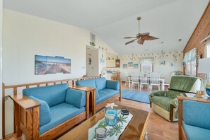 TV, DVD player, books, stereo