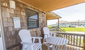 Terrace/patio - 5188 - Casa Del Sol 6: A spacious 2-bedroom, 2.5-bath condo in Kill Devil Hills, NC (Kill Devil Hills)