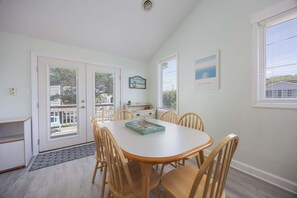 Dining - 5415- Liberty Call, Between the Highways | Nags Head | Sleeps 6 (Nags Head)