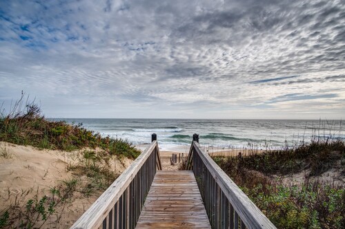 5425- The Sandfiddler, Oceanfront | Nags Head | Sleeps 14