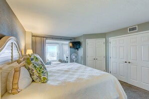 3 bedrooms, Internet, bed sheets - 5608- Surf Watch, Relax and Enjoy the Views from Your 3rd Floor Oceanfront Condo in Outer Banks (Nags Head)