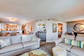 TV - 5608- Surf Watch, Relax and Enjoy the Views from Your 3rd Floor Oceanfront Condo in Outer Banks (Nags Head)