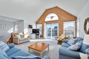 Flatskjerm-TV og DVD-spiller