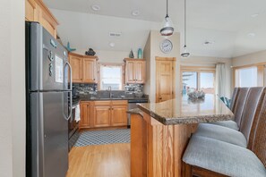 Fridge, microwave, oven, stovetop - 5701 - Coral Castle, Semi Oceanfront with Pool and Ocean Views! (Nags Head)