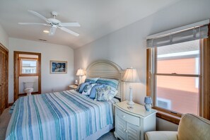 5 Schlafzimmer, Schreibtisch, Internetzugang, Bettwäsche