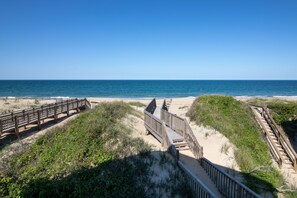 On the beach - 5786- After All, | Oceanfront | South Nags Head | Sleeps 8 (Nags Head)