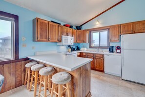 冰箱、微波炉、烤箱、炉灶