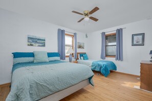 3 bedrooms, WiFi, bed sheets - 7102- Sweet Haven, | Oceanside | Waves | Sleeps 6 (Waves)