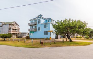 Exterior - 7560-Sunset Cove, | Canalfront | Avon | Sleeps 8 (Avon)