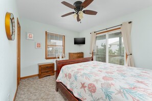 3 bedrooms, free Internet, bed sheets