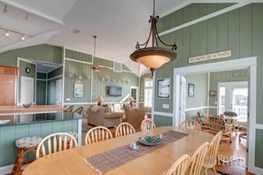 Dining - 7820- Pair A Dice, | Canalfront | Frisco | Sleeps 8 (Frisco)