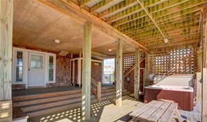 Terrace/patio - 7820- Pair A Dice, | Canalfront | Frisco | Sleeps 8 (Frisco)