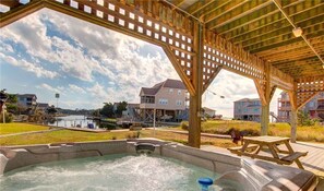 Terrace/patio - 7820- Pair A Dice, | Canalfront | Frisco | Sleeps 8 (Frisco)