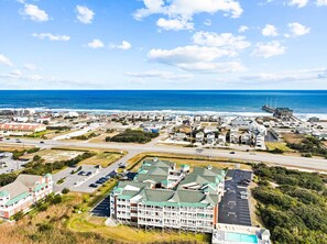 Exterior - C113- Totally Sound,Upscale Soundfront Condo. Great Location. Close to Everything. Community Pool. Very Comfortable. (Nags Head)